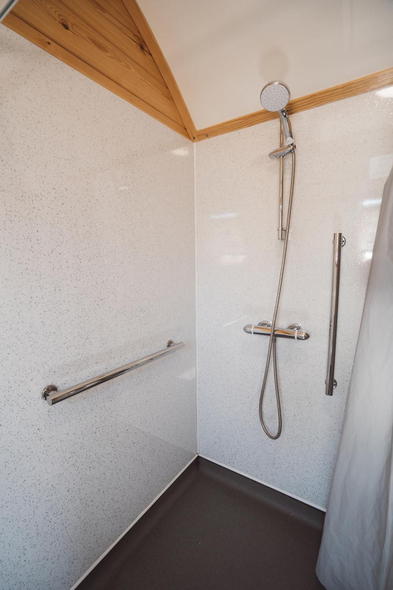Sedgewell Barn By Wigwam Holidays นอร์ทอัลเลอร์ทัน ภายนอก รูปภาพ