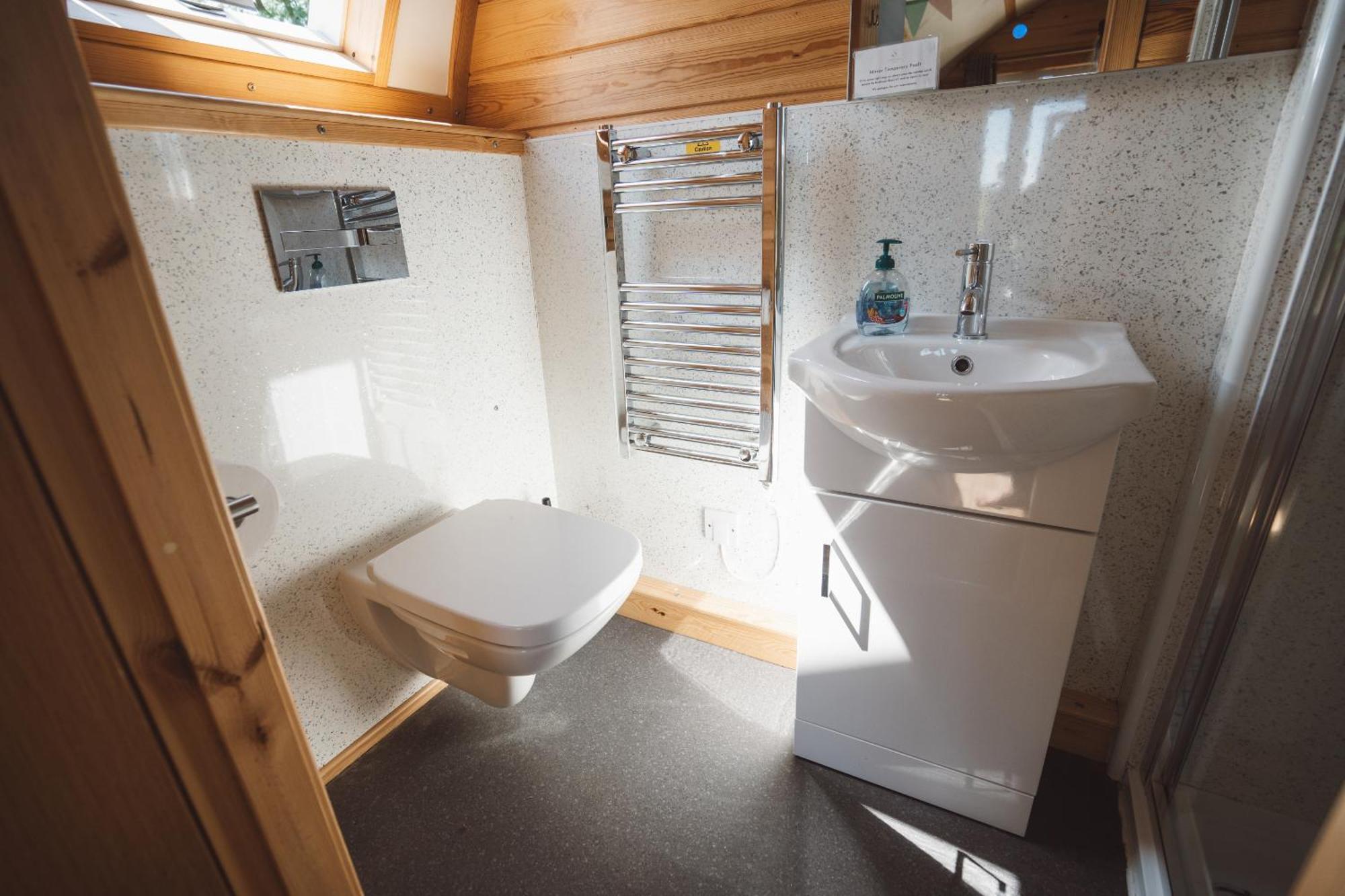 Sedgewell Barn By Wigwam Holidays นอร์ทอัลเลอร์ทัน ห้อง รูปภาพ